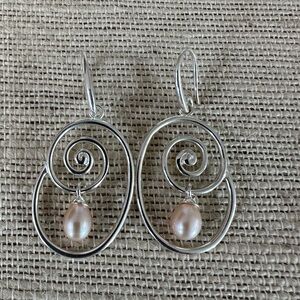 Sterling silver swirl & blush pearl dangle pierced earrings